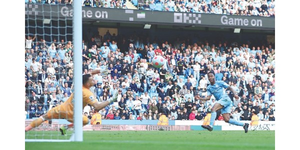 Pep Guardiola jest bardzo podekscytowany rosnącym Raheemem Sterlingiem